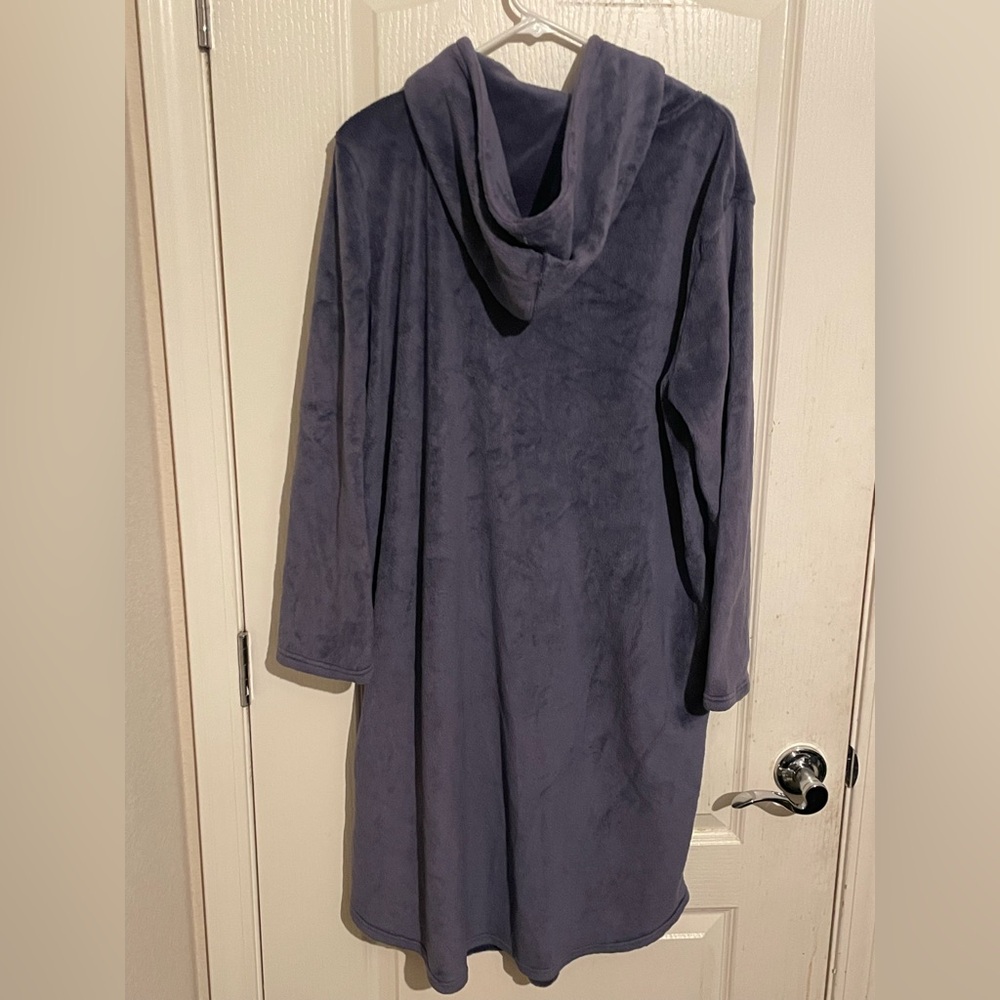 32 Degrees Plush Purple Sleepwear - Picture 5 of 5